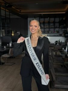 Vẻ gợi cảm của cô gái bỏ thi Miss Universe