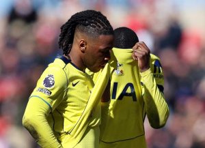 Đội hình hơn 800 triệu euro có thể tháo chạy khỏi Tottenham