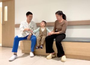 Bé trai sống thực vật 3 tháng do đuối nước hồi phục kỳ diệu