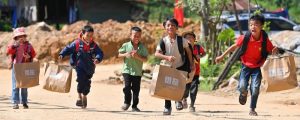 Uniqlo tiếp thêm động lực đến trường cho học trò vùng biên