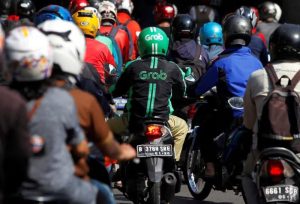 Tổng thống Indonesia yêu cầu siết trần chiết khấu Grab, Gojek về 8%