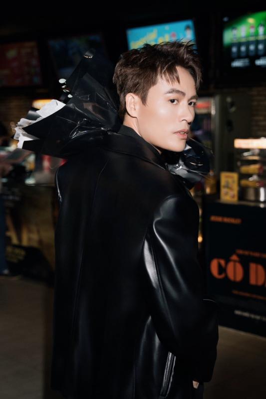 Vo Tan Phat anh 4