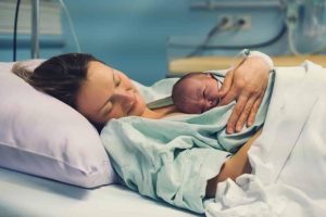 Vì sao nhiều người sinh con dễ, có người ‘vật vã’ nhiều giờ?