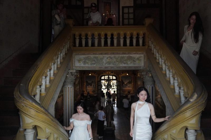 Hue,  Hoang hau cuoi cung anh 3