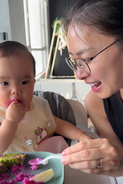 ăn dặm tự chỉ huy, BLW, Ngô Thanh Vân ảnh 2 an dam tu chi huy, BLW, Ngo Thanh Van anh 2