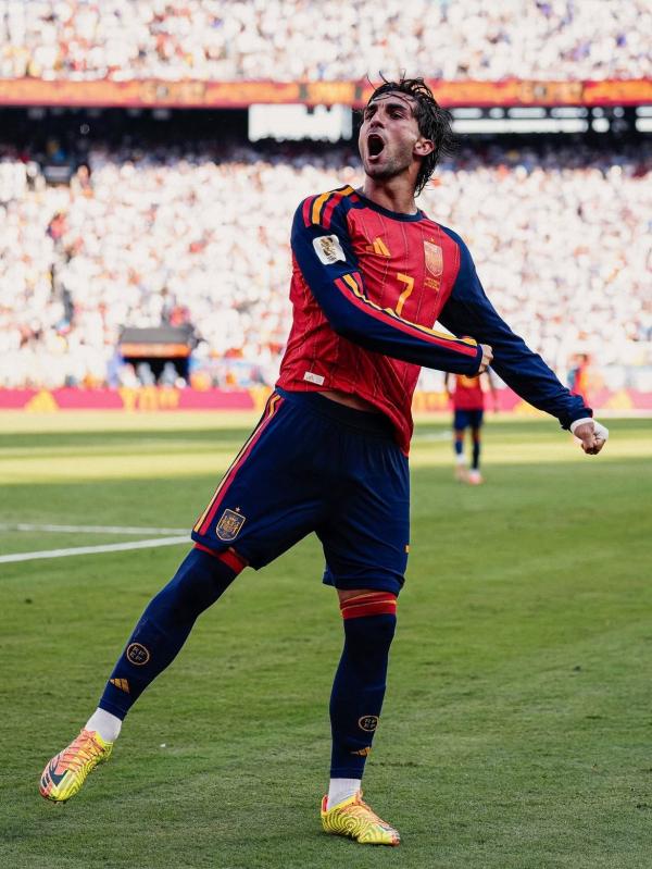 Ferran Torres ảnh 1 Ferran Torres ảnh 1