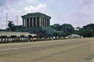Hà Nội thời vắng khách Tây và nay qua cùng góc ảnh
