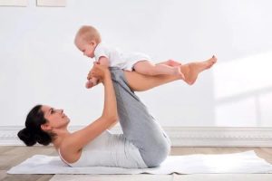 Mẹ sau sinh mổ nên ăn thế nào để sớm lấy lại vóc dáng?
