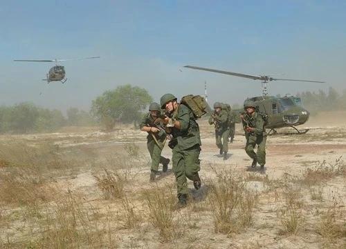 Mùi cỏ cháy ảnh 3 Mùi cỏ cháy ảnh 3