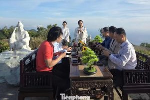 Mở tour nơi tỷ phú Bill Gates thưởng trà: Vì sao chỉ đón 6 khách?