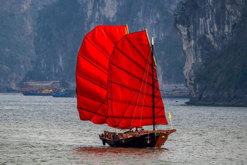 thuyền buồm 3 vách ảnh 1
