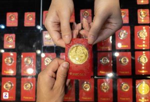 Giá vàng trong nước khó lường