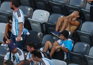 Phi công Tây Ban Nha lừa CĐV Argentina về chức vô địch World Cup