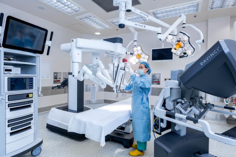 Robot da Vinci Xi ảnh 3 Robot da Vinci Xi ảnh 3