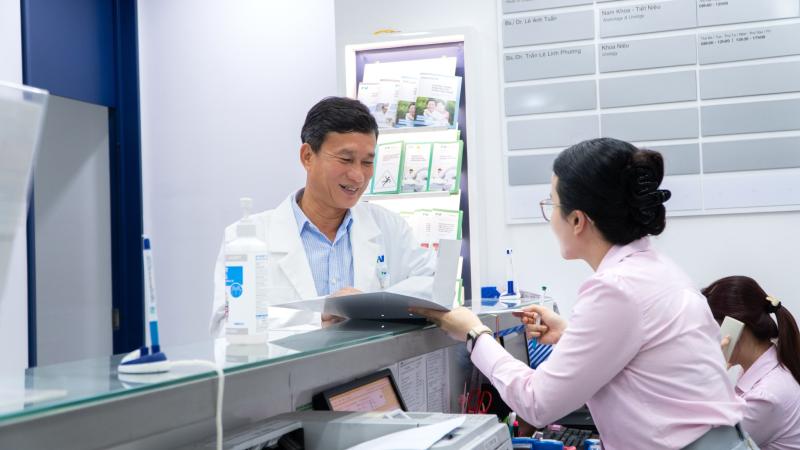 Robot da Vinci Xi ảnh 2 Robot da Vinci Xi ảnh 2