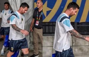 Cái cúi đầu của Messi sau chung kết