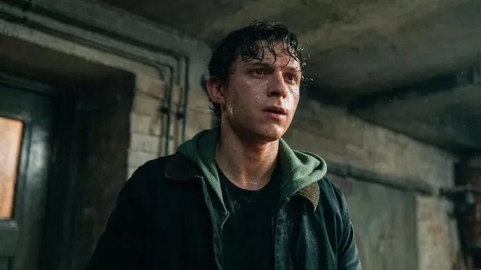 Tom Holland ảnh 2 Tom Holland ảnh 2