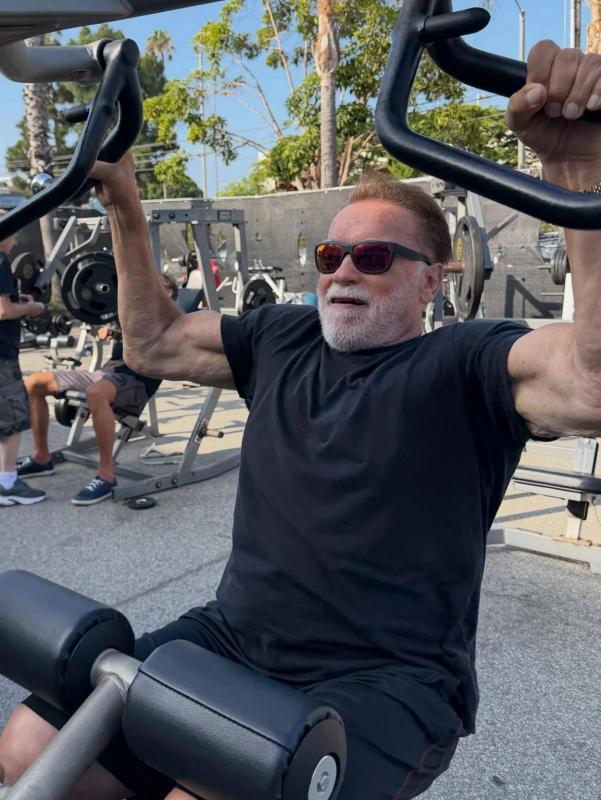 Arnold Schwarzenegger ảnh 2 Arnold Schwarzenegger ảnh 2