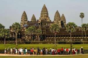 Angkor Wat yên tĩnh một cách kỳ lạ