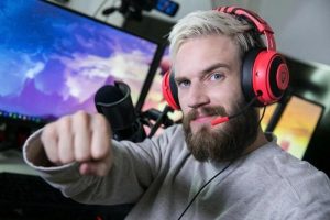 Vua YouTube chế tạo AI