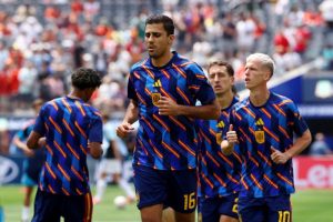 Man City nhận tin sét đánh từ Rodri