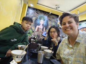 Cô gái Ba Lan tưởng ‘lừa đảo’ khi được tài xế Việt chở miễn phí 260 km