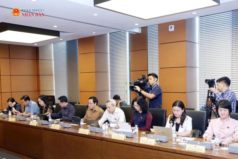 Luật Xuất bản ảnh 6 Luật Xuất bản ảnh 6