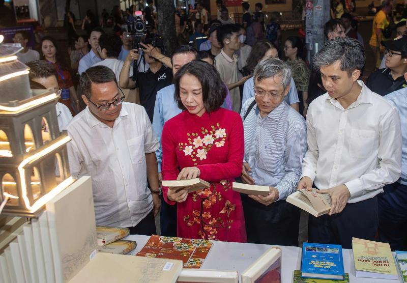 Hội sách ảnh 4 Hội sách ảnh 4