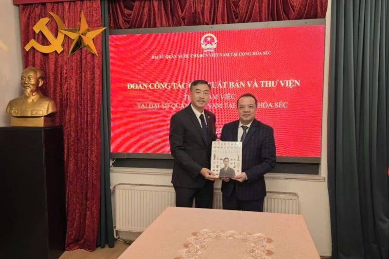 xuất bản ảnh 1 xuất bản ảnh 1