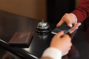 Tại sao có mức giá khách sạn rẻ khó tin trên ứng dụng